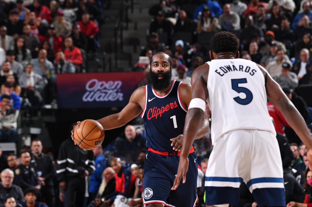 端都有亮眼 端都有亮眼